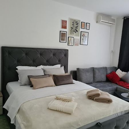 Apartman Rosemary Sveti Stefan Buitenkant foto