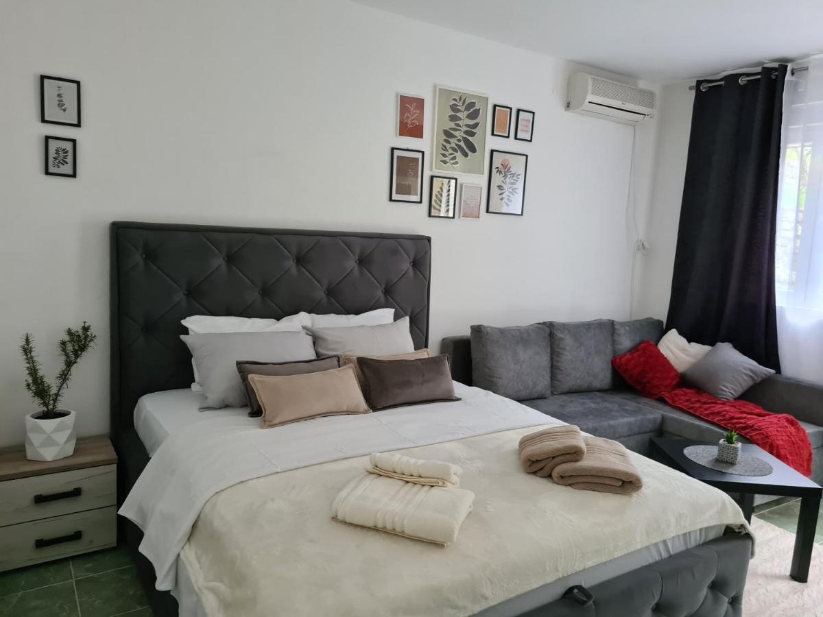 Apartman Rosemary Sveti Stefan Buitenkant foto