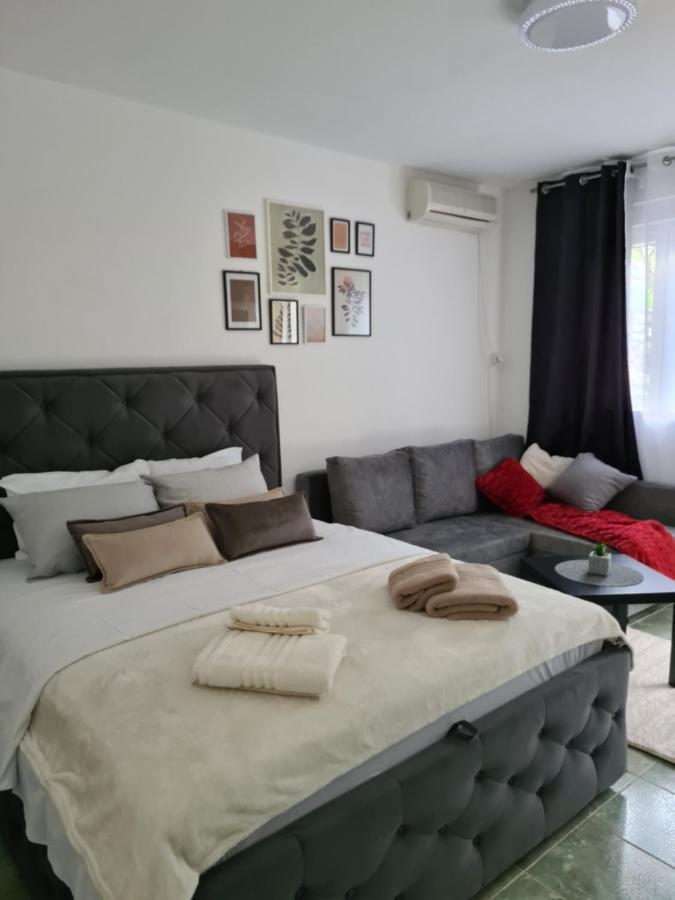 Apartman Rosemary Sveti Stefan Buitenkant foto