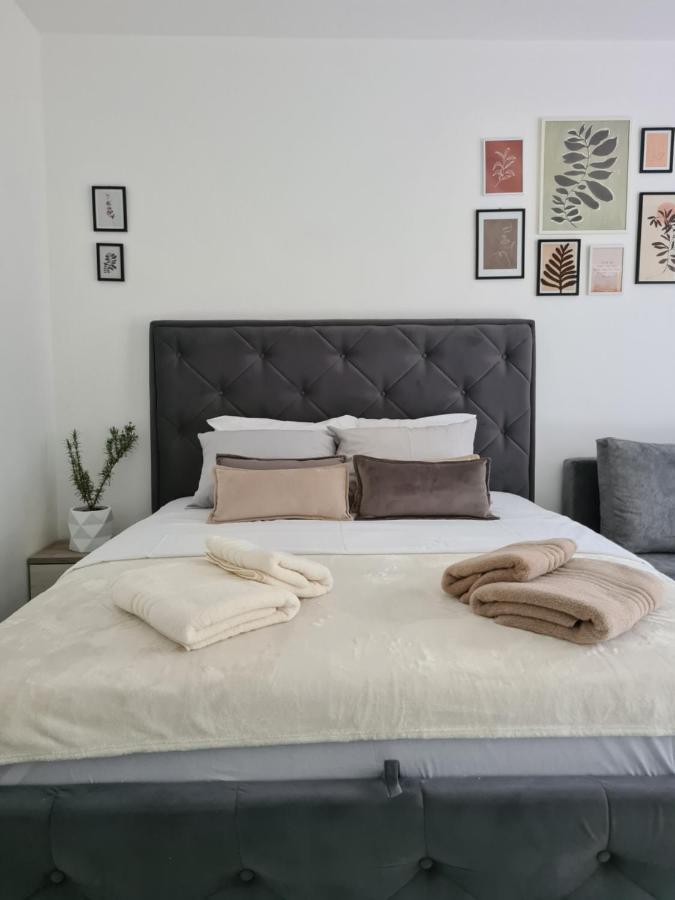 Apartman Rosemary Sveti Stefan Buitenkant foto